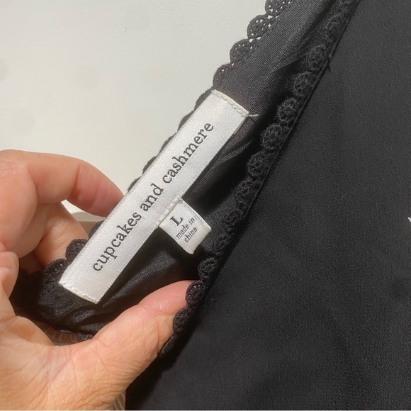 Cupcakes and Cashmere Felissa Strappy Floral Jumpsuit Size Large - Picture 11 of 11